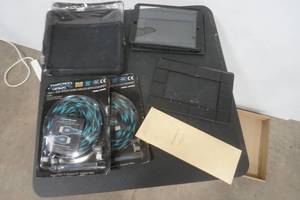 lot 110 image: Tablet Cover and HDMI cable lot