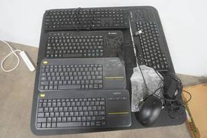 lot 111 image: keyboard and mouse lot