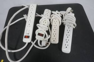 lot 118 image: power strip lot. NEW or LIKE NEW