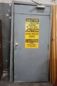 lot 140 image: solid steel door with frame and closure 79x36