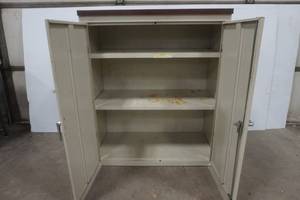 lot 169 image: 2 door metal cabinet with 2 adjustable shelves and KEY. 36x19x43