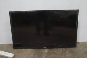lot 78 image: Samsung 32flatscreen TV model # UN32J5205AF