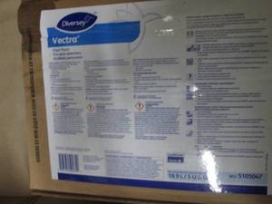 lot 3 image: 5 Gallons Diversey Vectra Floor Fin...