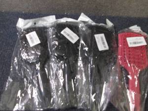lot 16 image: 4 Detangling Brushes...