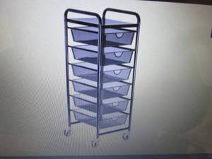 lot 77 image: U-Line 6 Drawer Organizer Cart Reta...