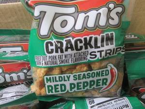 lot 123 image: 31 ct 3 oz Toms Cracklin Strips Mi...