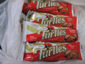 lot 154 image: 12- 1.76 oz Turtles Candy Bars...