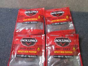 lot 172 image: 4- 2.85 oz Jack Links Spicy Red Pep...
