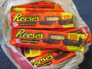 lot 183 image: 12- 2.8 oz Reeses Peanut Butter Cu...