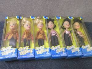 lot 236 image: 6 Sassy Fashion Dolls...