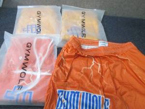 lot 319 image: 4 Mens Medium Gym Wolf Athletic Sh...