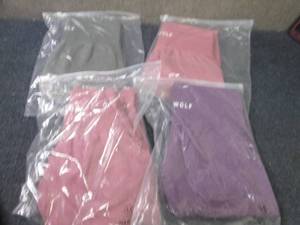 lot 328 image: 4 Medium Gym Wolf High Waist Leggin...