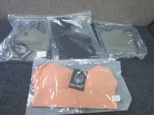 lot 349 image: 4 Medium Gym Wolf Sports Bras...