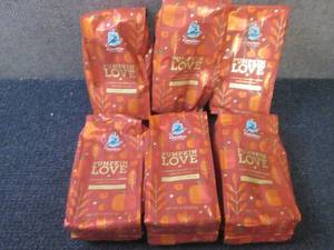 lot 386 image: 6- 11 oz Carribou Coffee Pumpkin Lo...
