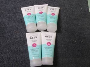 lot 395 image: 5- 5 oz Derma Geek Gentle Facial Cl...
