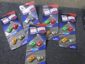 lot 415 image: 5- 4pks DieCast Mini Racers...