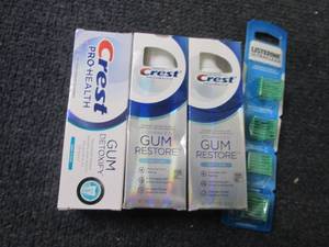 lot 418 image: 3- 3.7 oz Crest Gum Toothpaste, Flo...
