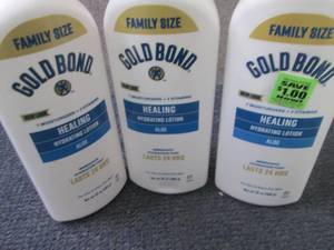 lot 423 image: 3- 20 oz Gold Bond Healing Hydratin...