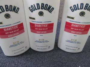 lot 440 image: 3- 18 oz Gold Bond Diabetics Body L...