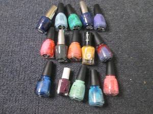 lot 479 image: 15 Bottles Assorted Nail Polish...
