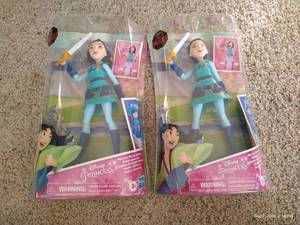 lot 82 image: (2) Disney Mulan Action Figure Dolls - Both NIB