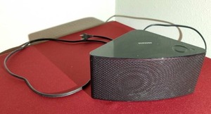 lot 128 image: Samsung WAM350 Wireless Multiroom Speaker
