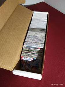 lot 151 image: Box of Baseball Cards - Mostly Modern