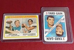 lot 189 image: (2) Vintage Football HOFer Cards