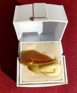 lot 193 image: Vintage Walrus Tusk() Ring
