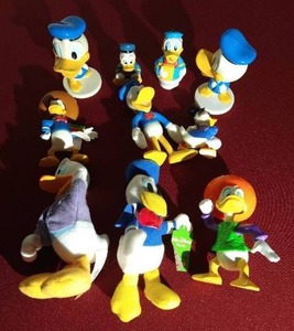 lot 199 image: Lot of Vintage Donald Duck ToysFigurines