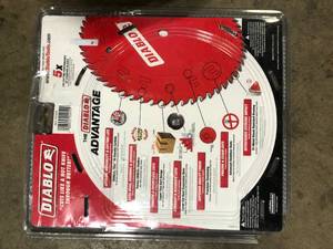 lot 27 image: DIABLO 12in. x 44-Tooth General Purpose Saw Blade for Wood   Customer Returns See Pictures