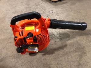 lot 45 image: 160 MPH 400 CFM 25.4 CC Gas Powered 2-Stroke Cycle Handheld Leaf Blower Customer Returns See Pictures