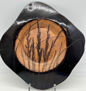 lot 42 image: Vintage BRAUNSCHWEIG Germany Pottery Large Wheat Impressed Plate Artisan