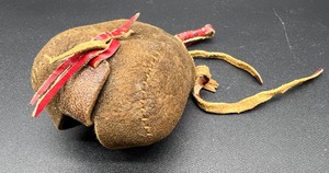 lot 6 image: Vintage Falconry Hood