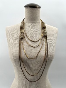 lot 97 image: Variety of Vintage Gold Tone Necklaces - QTY 3