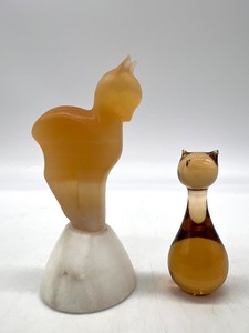 lot 99 image: Vintage Mid Century CATS including Glass and Quartz