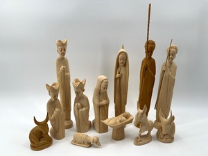 lot 122 image: Hand Carved Wooden African Nativity Set #2