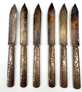 lot 142 image: Embossed Silver Plate Butter Knives - QTY 6