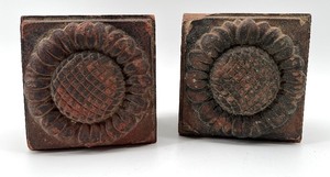 lot 168 image: Vintage Primitive Sunflower Bricks from Baltum, England