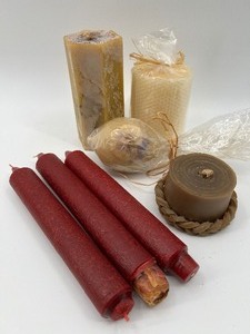 lot 229 image: Variety of Hand Crafted Candles