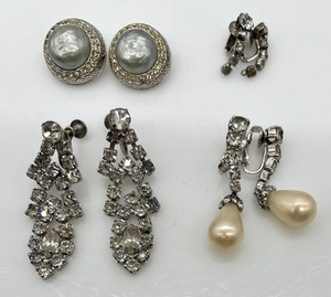 lot 287 image: Vintage Rhinestone and Pearl Clip on Earrings including BERAERE