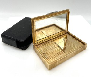 lot 10 image: Vintage Gold Compact with Diamond Accent and Marked 14K