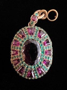 lot 3A image: Victorian Gold Hair Locket with Purple Amethyst and Green Amethyst - Curved Glass Back - Unmarked