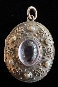 lot 273A image: Antique Locket with Seed Pearls and Glass Amethyst Cabochon