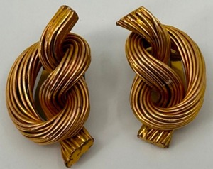lot 253 image: Vintage French GOLD TWISTED Knotted Strands Clip-On Earrings Depose
