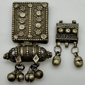 lot 320A image: Vintage Antique Bedouin - YEMINI HIRZ - Amulet Pendant - QTY 2