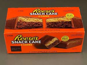 lot 124 image: KS 3 - 12 Packs of Reeses Snack Cakes  - Best Before Date 09 2024