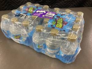 lot 323 image: Pack of 24 Splash Acai Grape Flavored Water Beverages