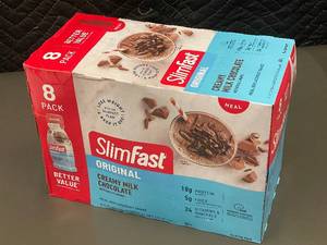 lot 324 image: 8 Pack of SlimFast Original Creamy Milk Chocolate Meal Replacement Shakes - Best By 11282024
