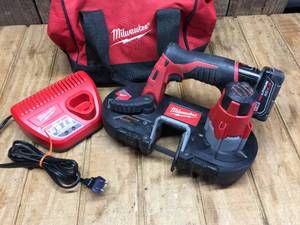 lot 108 image: Milwaukee M12 Cordless Band Saw - Nice